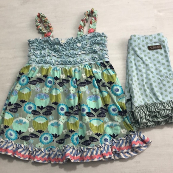 Matilda Jane short set. Size 8 GUC.